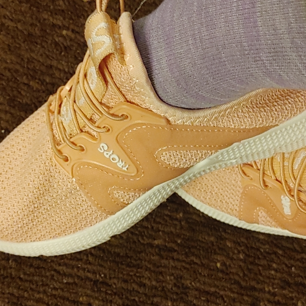 Shoes - Picture 3 of 4